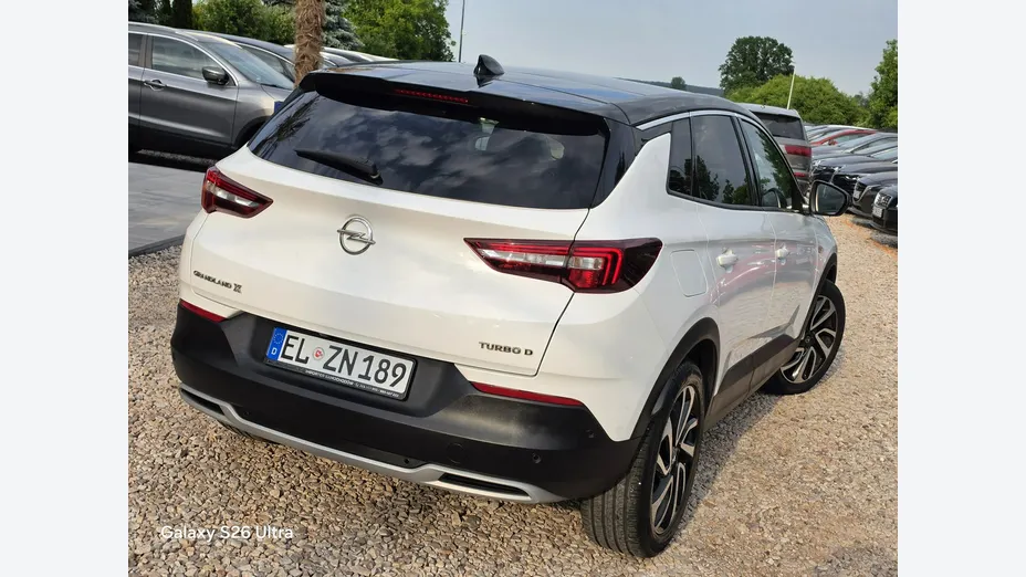 OPEL Grandland X -