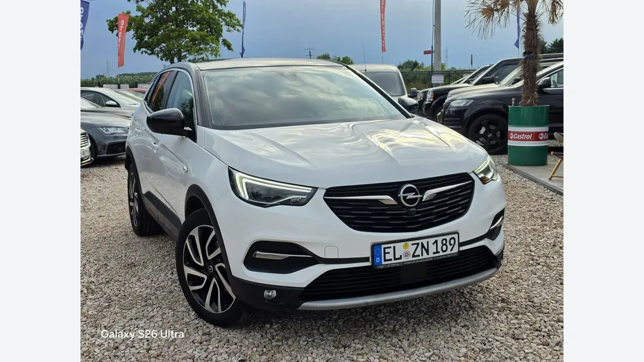 OPEL Grandland X -