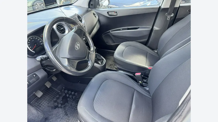 HYUNDAI i10 -