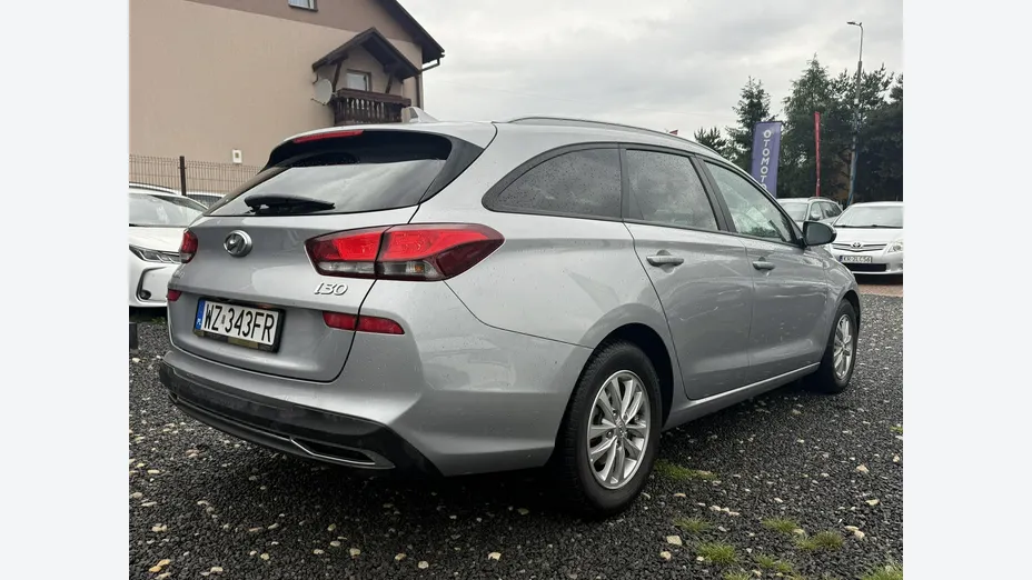 HYUNDAI i30 -