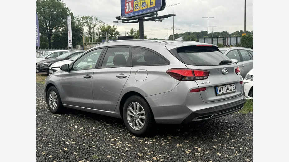 HYUNDAI i30 -