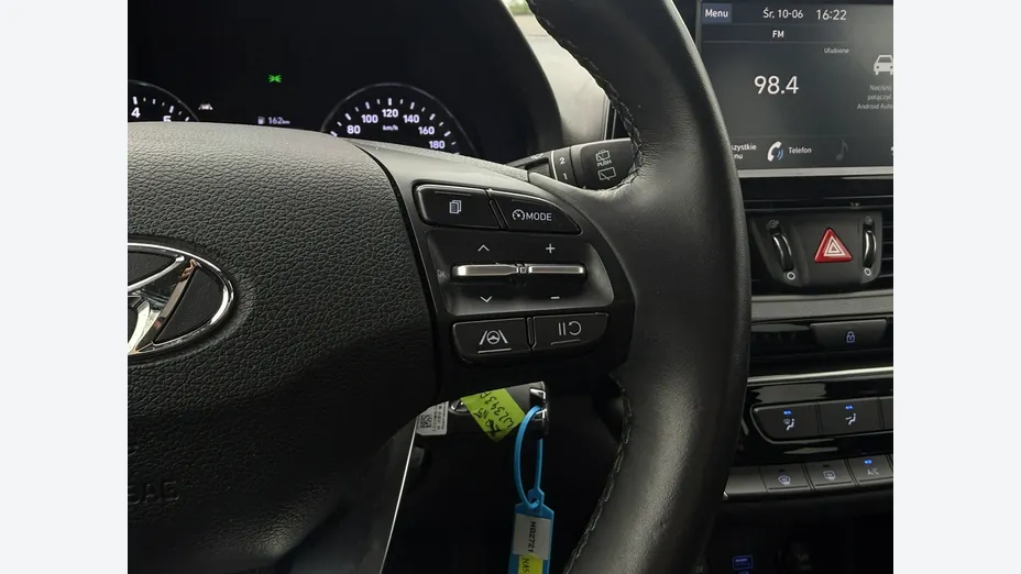 HYUNDAI i30 -