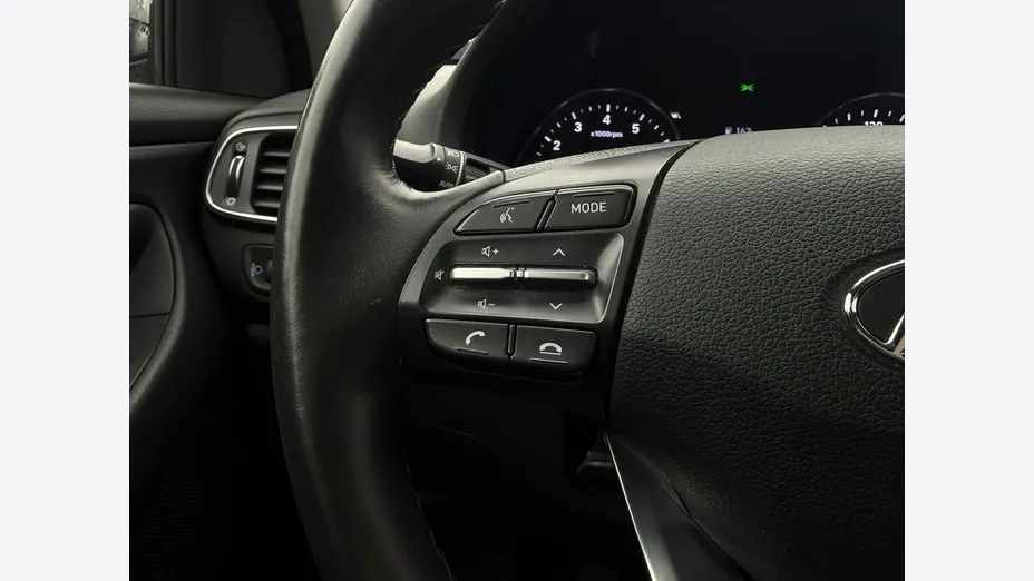 HYUNDAI i30 -