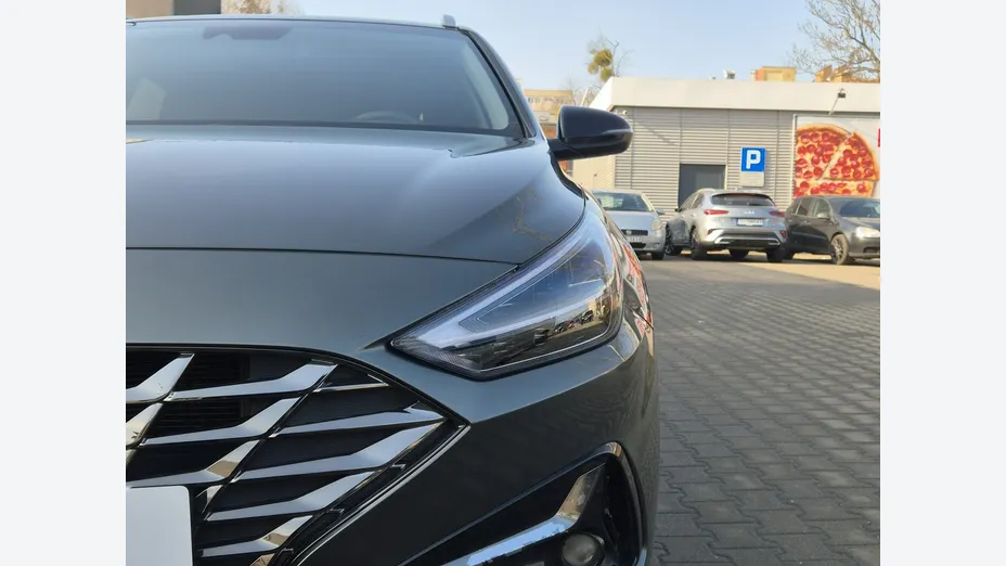 HYUNDAI i30 -