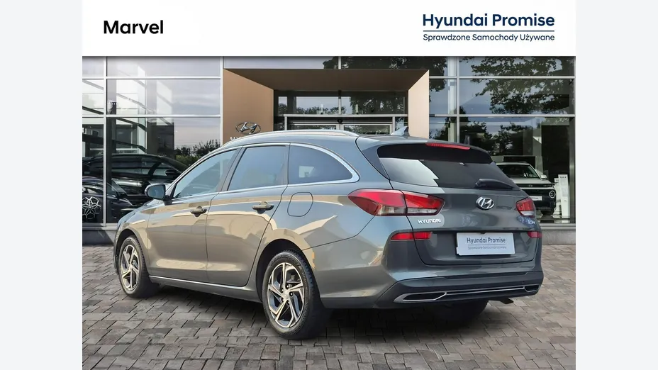 HYUNDAI i30 -