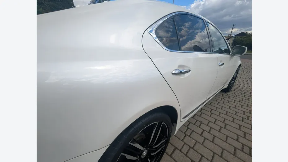 LEXUS LS -