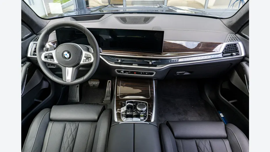 BMW X7 -