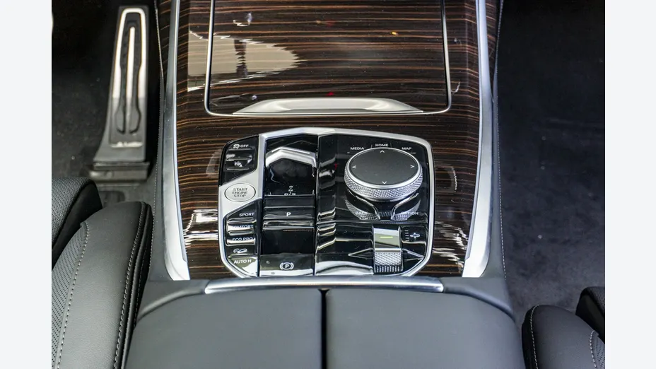 BMW X7 -