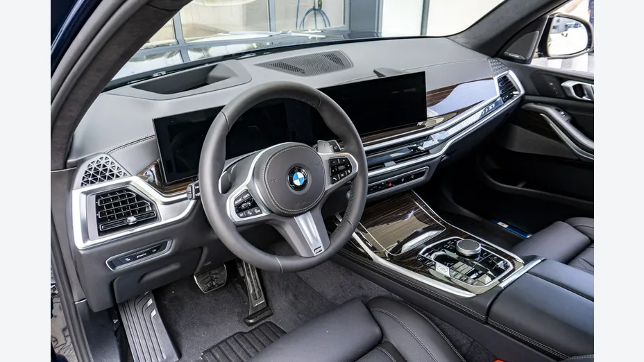 BMW X7 -