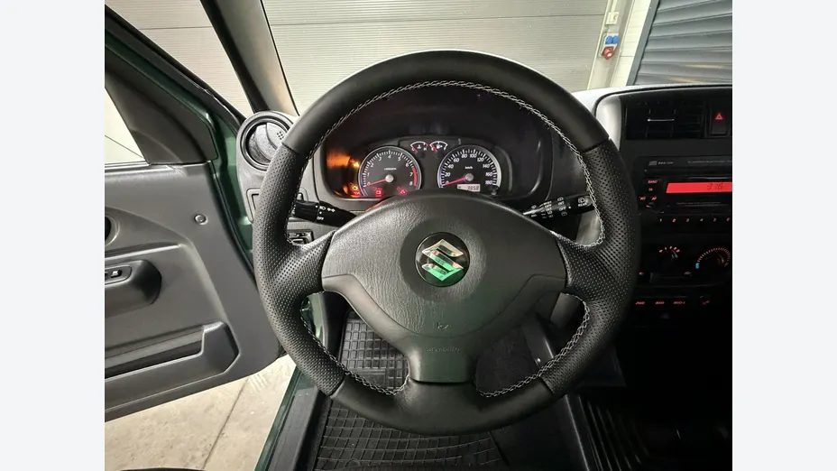 SUZUKI Jimny -