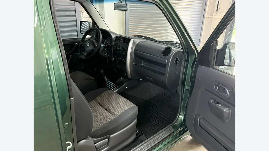 SUZUKI Jimny -