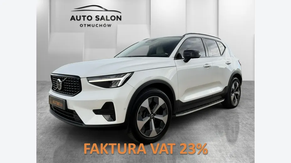 VOLVO XC40 -