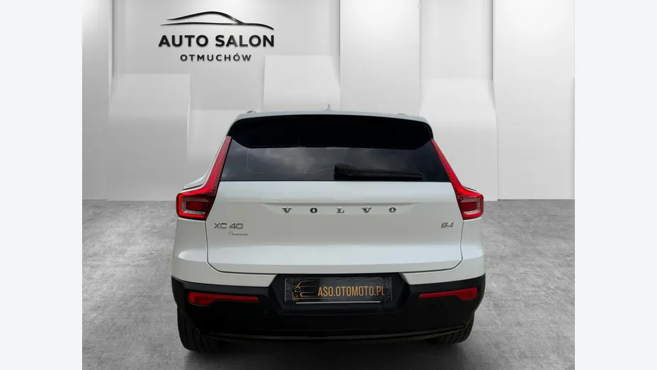 VOLVO XC40 -