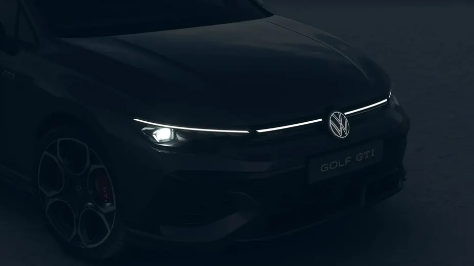 VOLKSWAGEN Golf -