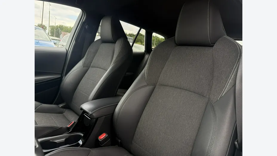 TOYOTA Corolla -