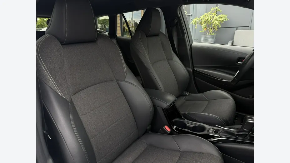 TOYOTA Corolla -
