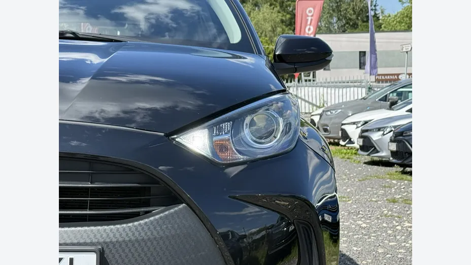 TOYOTA Yaris -
