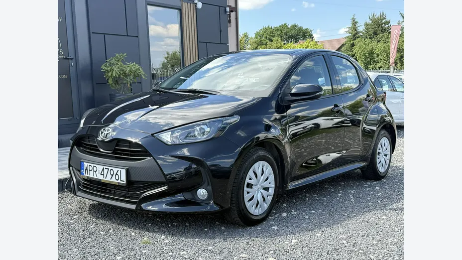 TOYOTA Yaris -