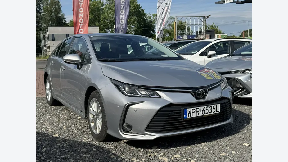 TOYOTA Corolla -
