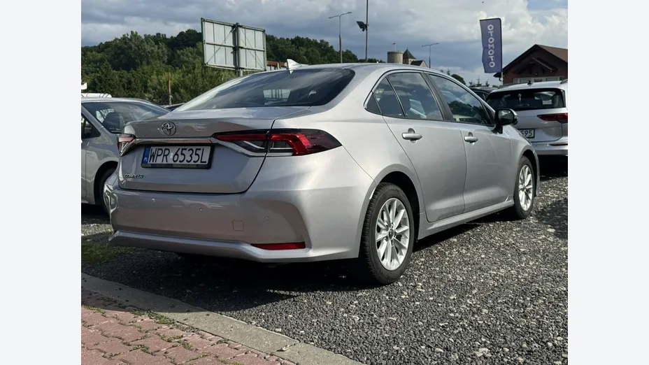 TOYOTA Corolla -