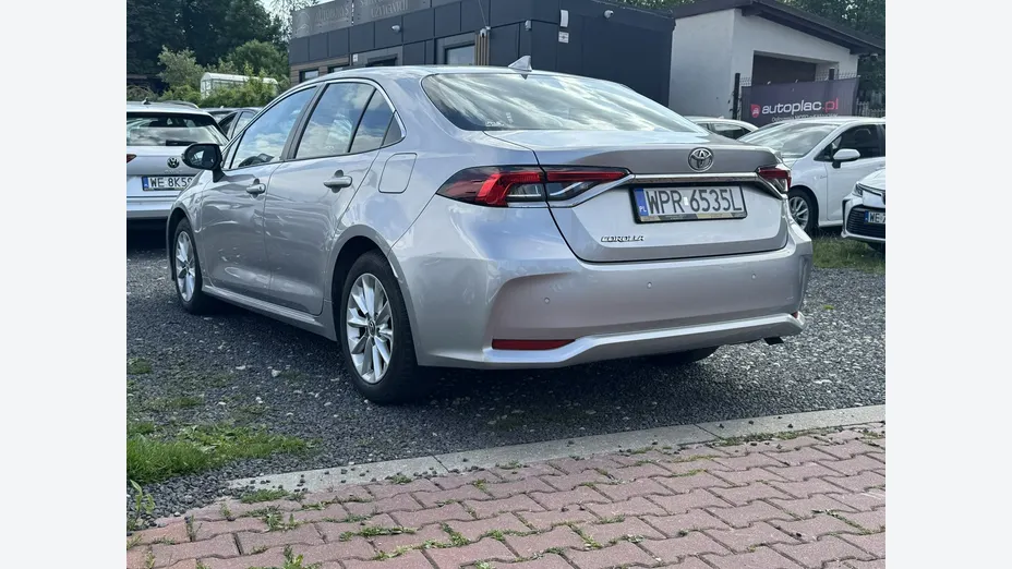 TOYOTA Corolla -