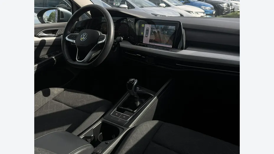 VOLKSWAGEN Golf -