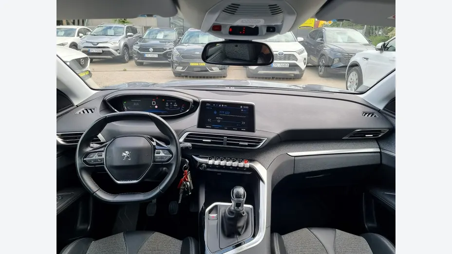PEUGEOT 3008 -