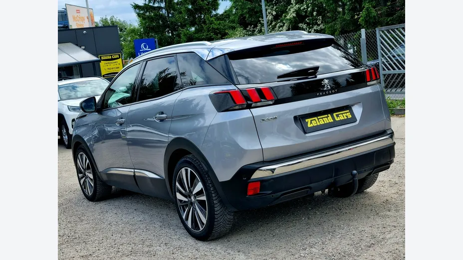 PEUGEOT 3008 -