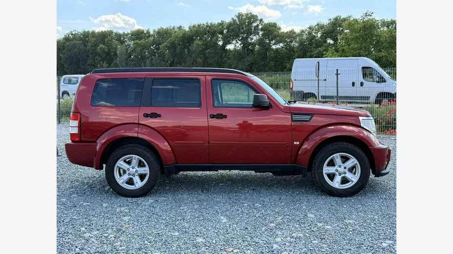 DODGE Nitro -