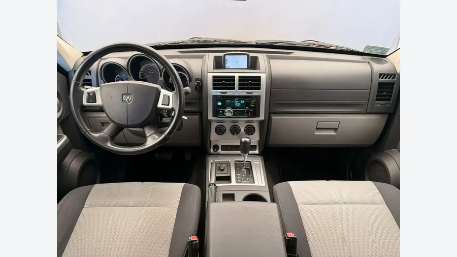 DODGE Nitro -
