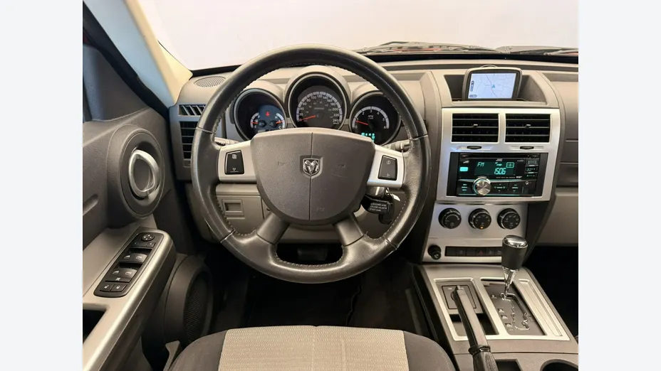DODGE Nitro -
