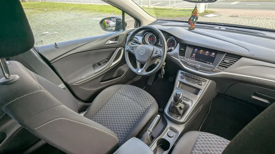 OPEL Astra -