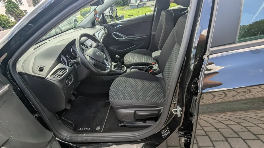 OPEL Astra -