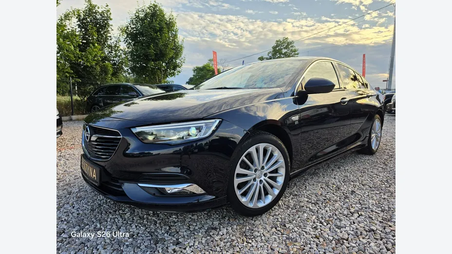 OPEL Insignia -
