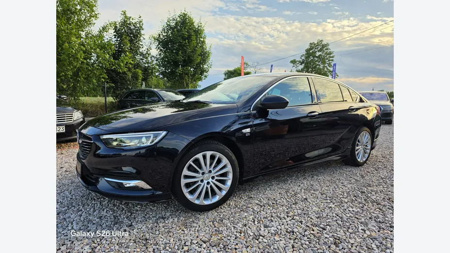 OPEL Insignia -