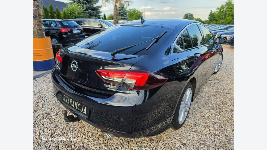 OPEL Insignia -