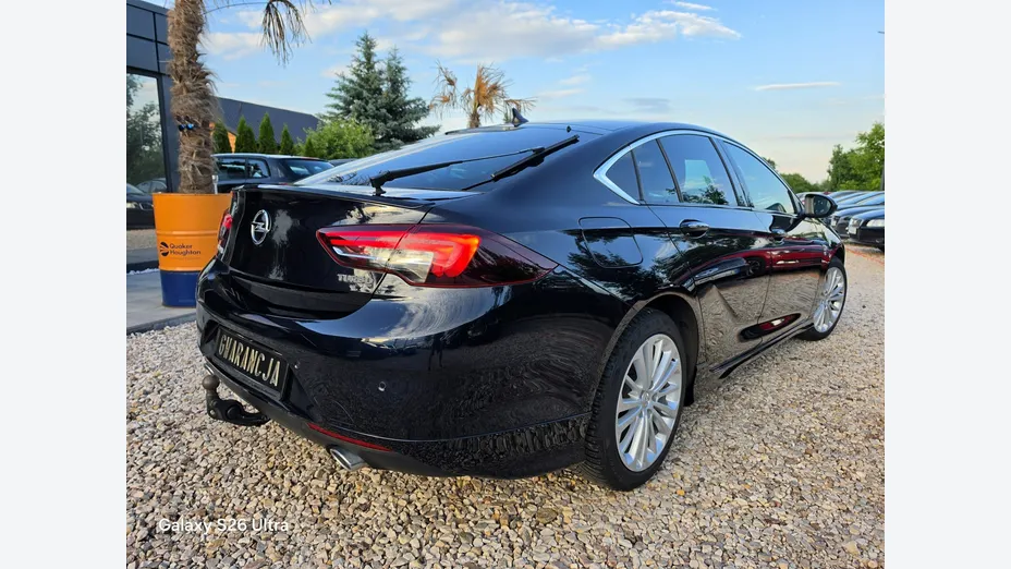 OPEL Insignia -