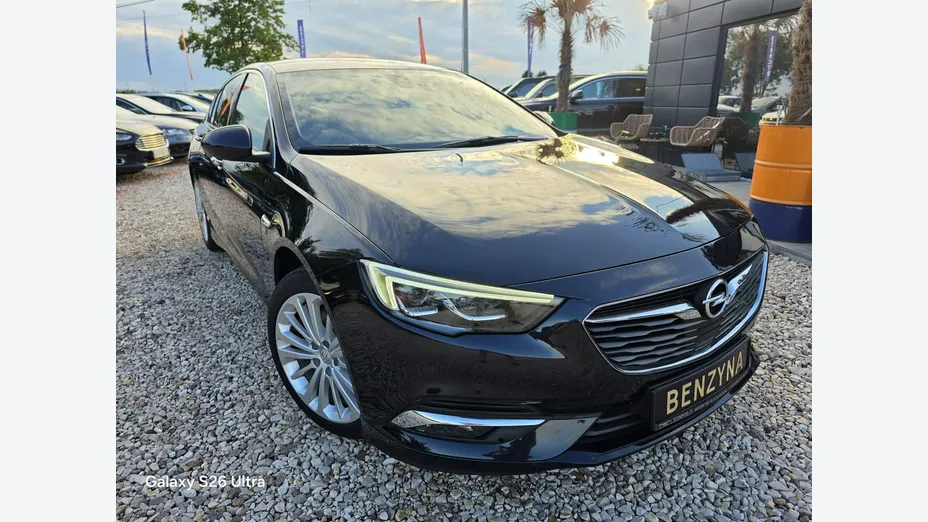 OPEL Insignia -