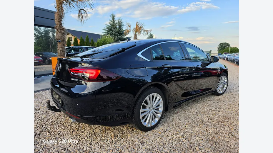OPEL Insignia -