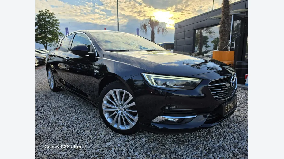 OPEL Insignia -