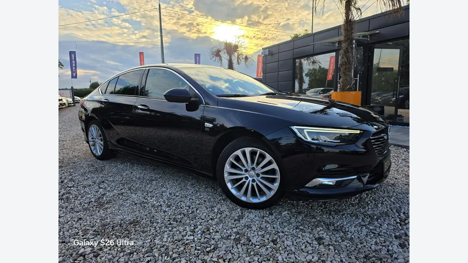 OPEL Insignia -
