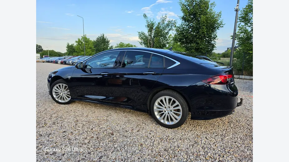 OPEL Insignia -