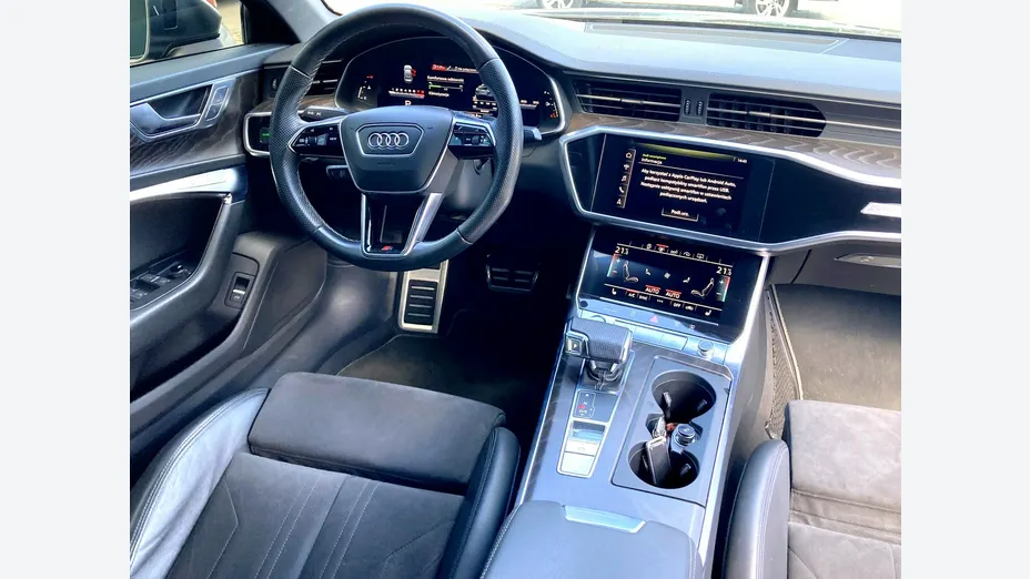 AUDI A6 -