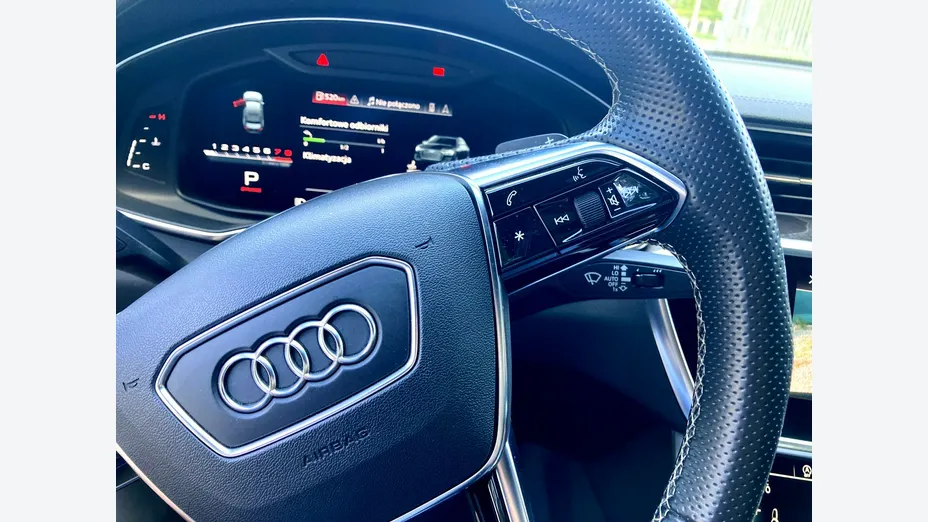 AUDI A6 -