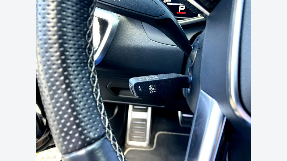 AUDI A6 -