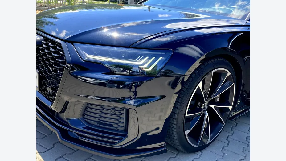 AUDI A6 -