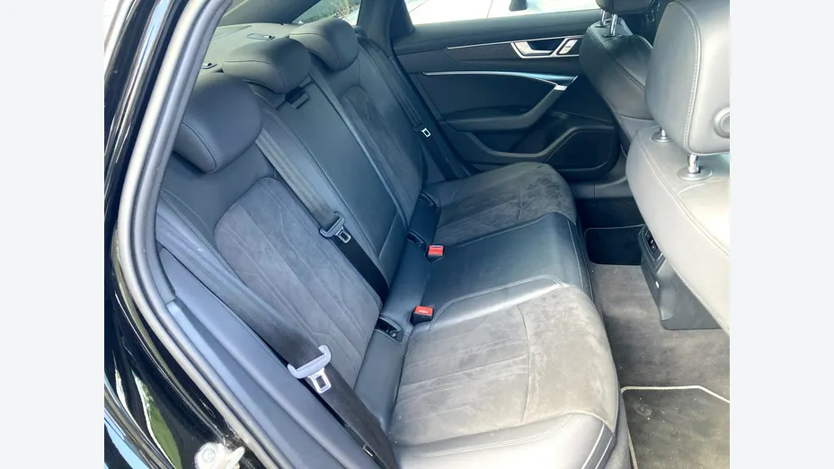 AUDI A6 -