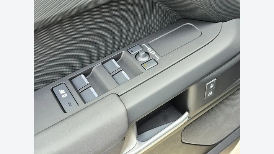 LAND ROVER Defender -