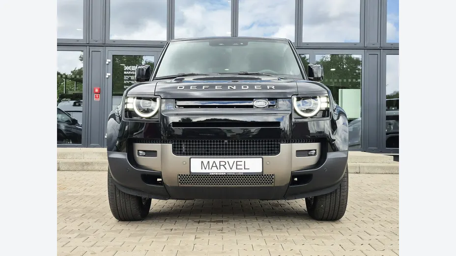 LAND ROVER Defender -