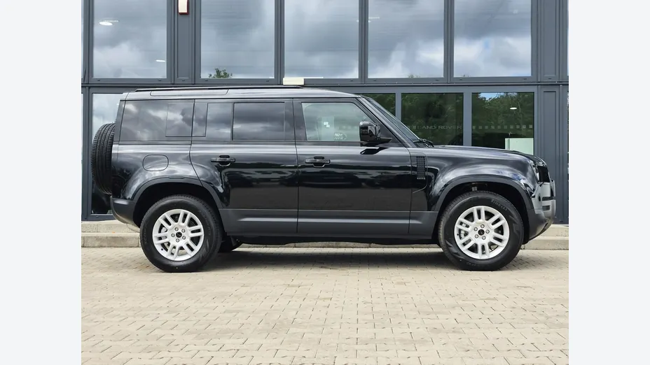 LAND ROVER Defender -